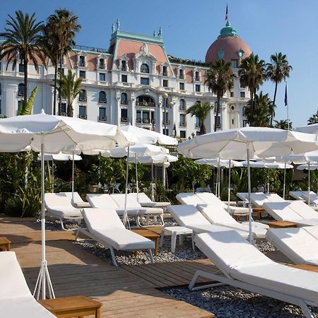 Hotel Le Negresco Nizza Esterno foto Beach at the Hotel Negresco