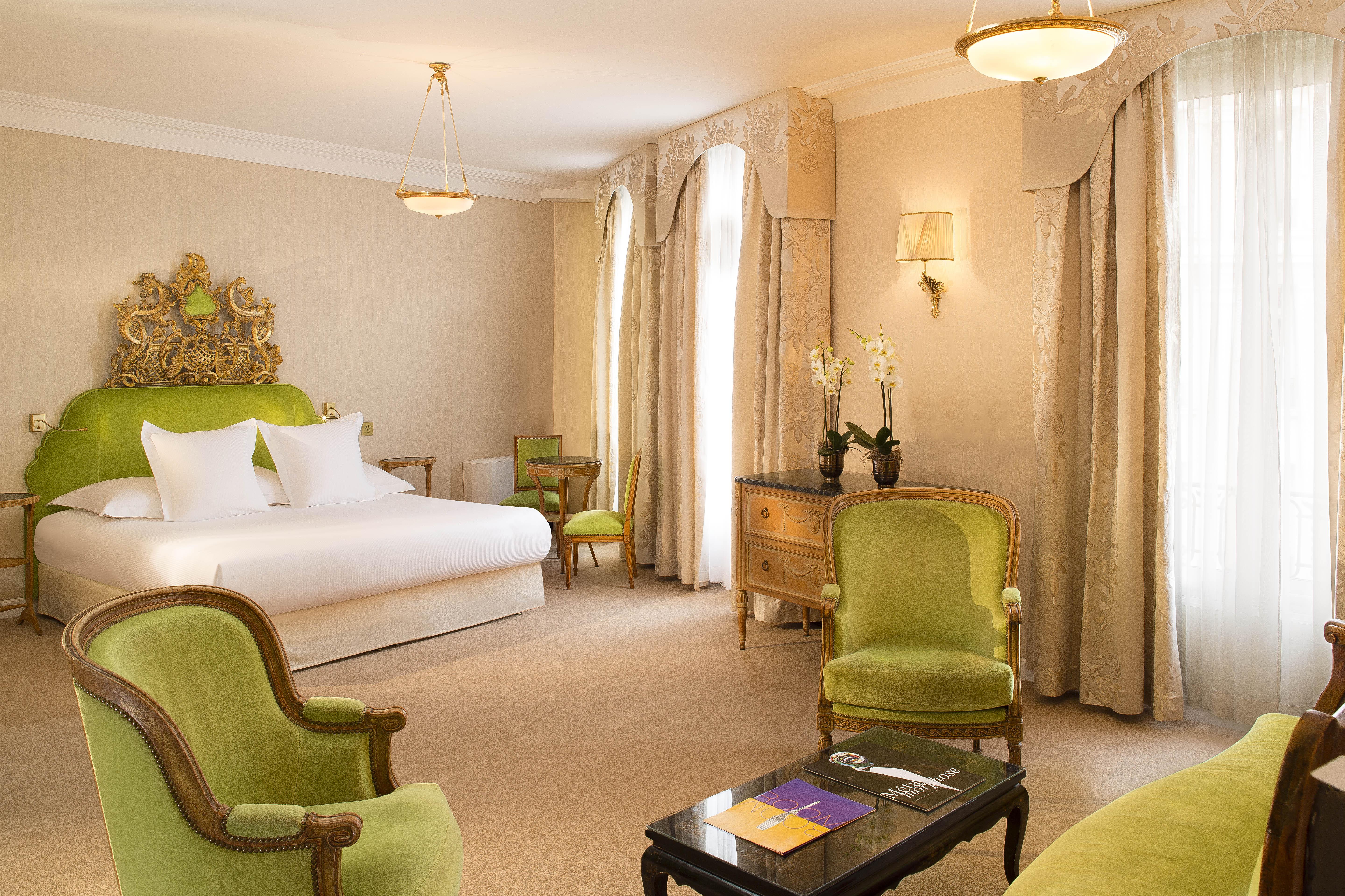 Hotel Le Negresco Nizza Esterno foto A suite at the Hotel de Crillon