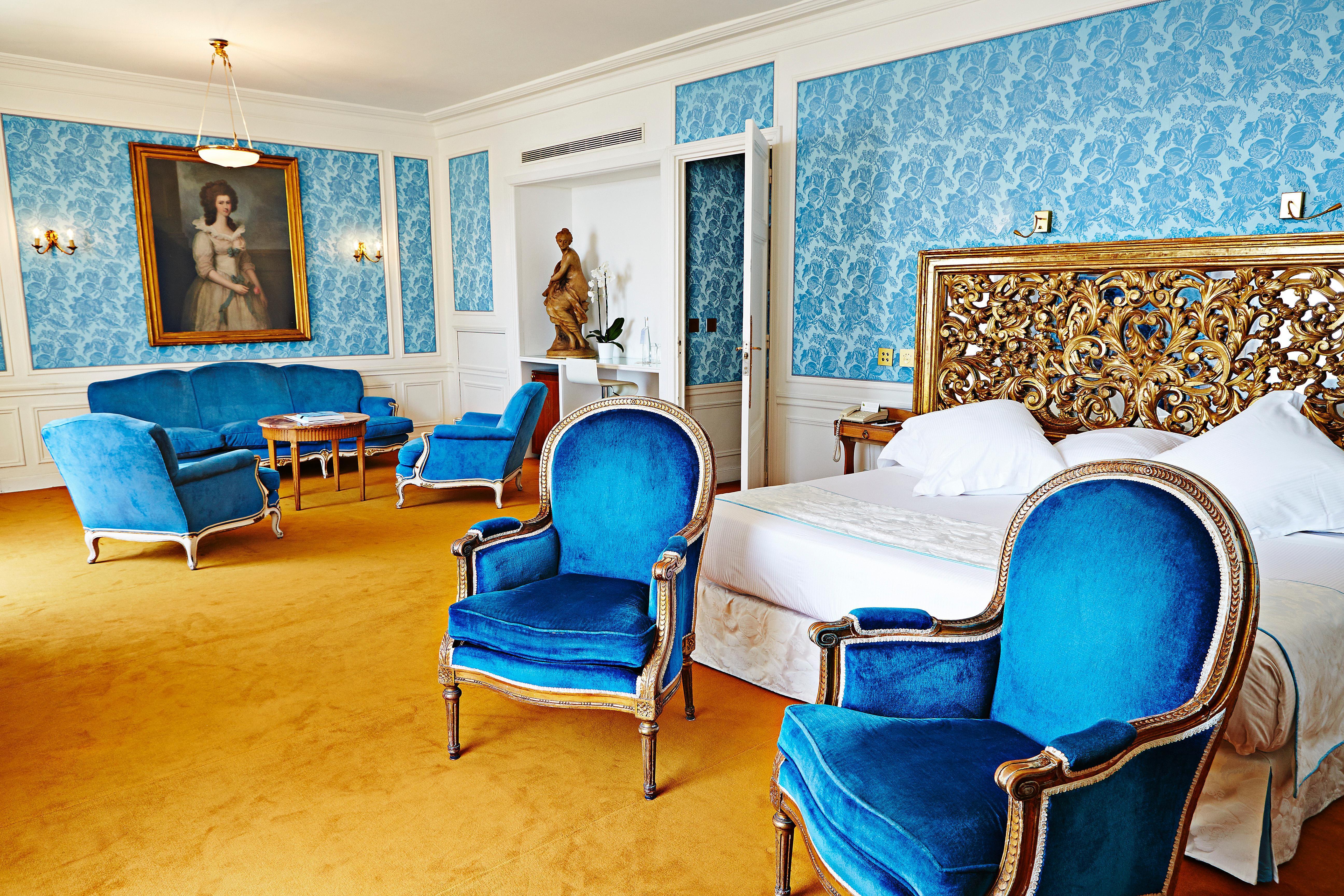 Hotel Le Negresco Nizza Esterno foto A suite at the Hotel de Crillon