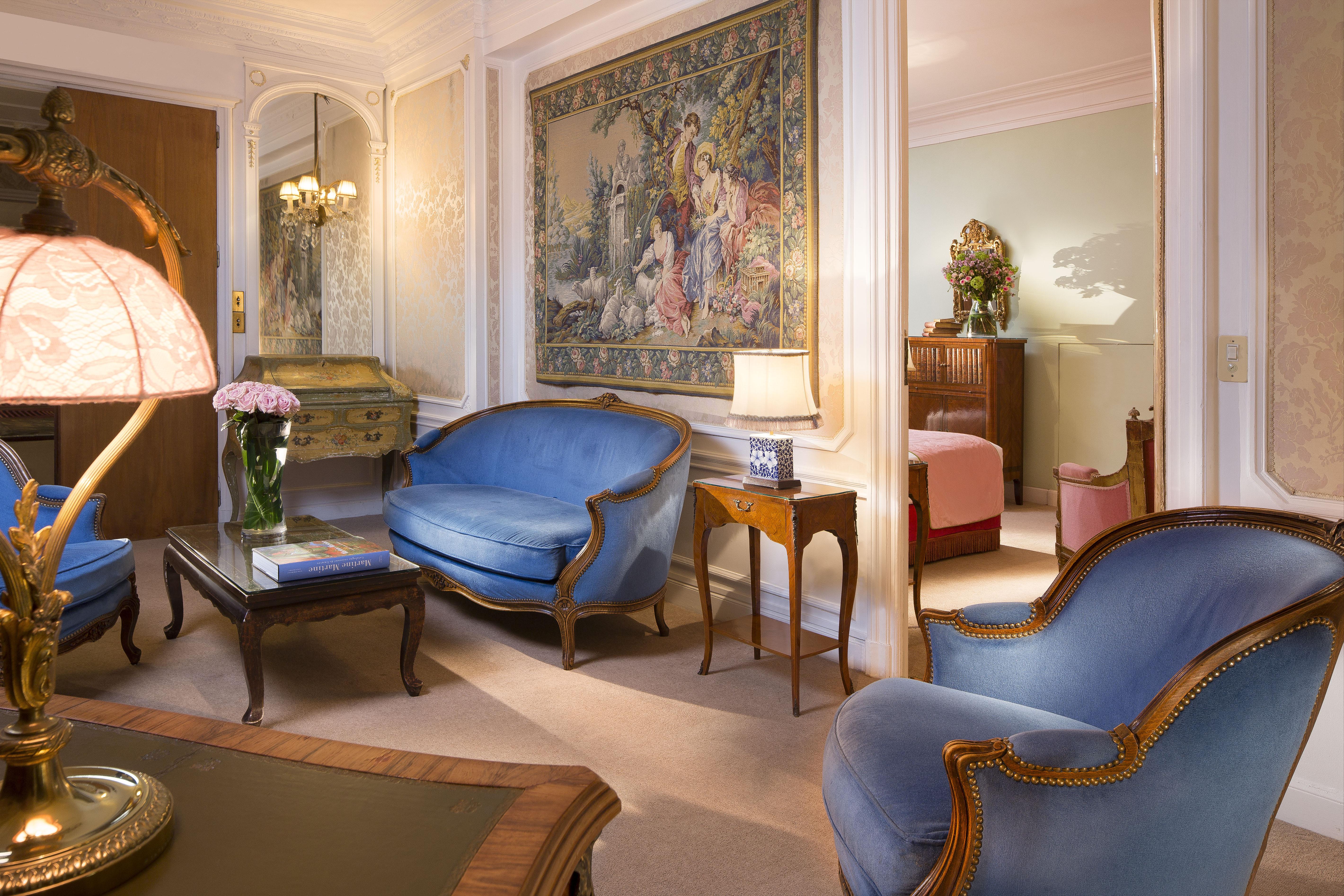Hotel Le Negresco Nizza Esterno foto A suite at the Hotel de Crillon