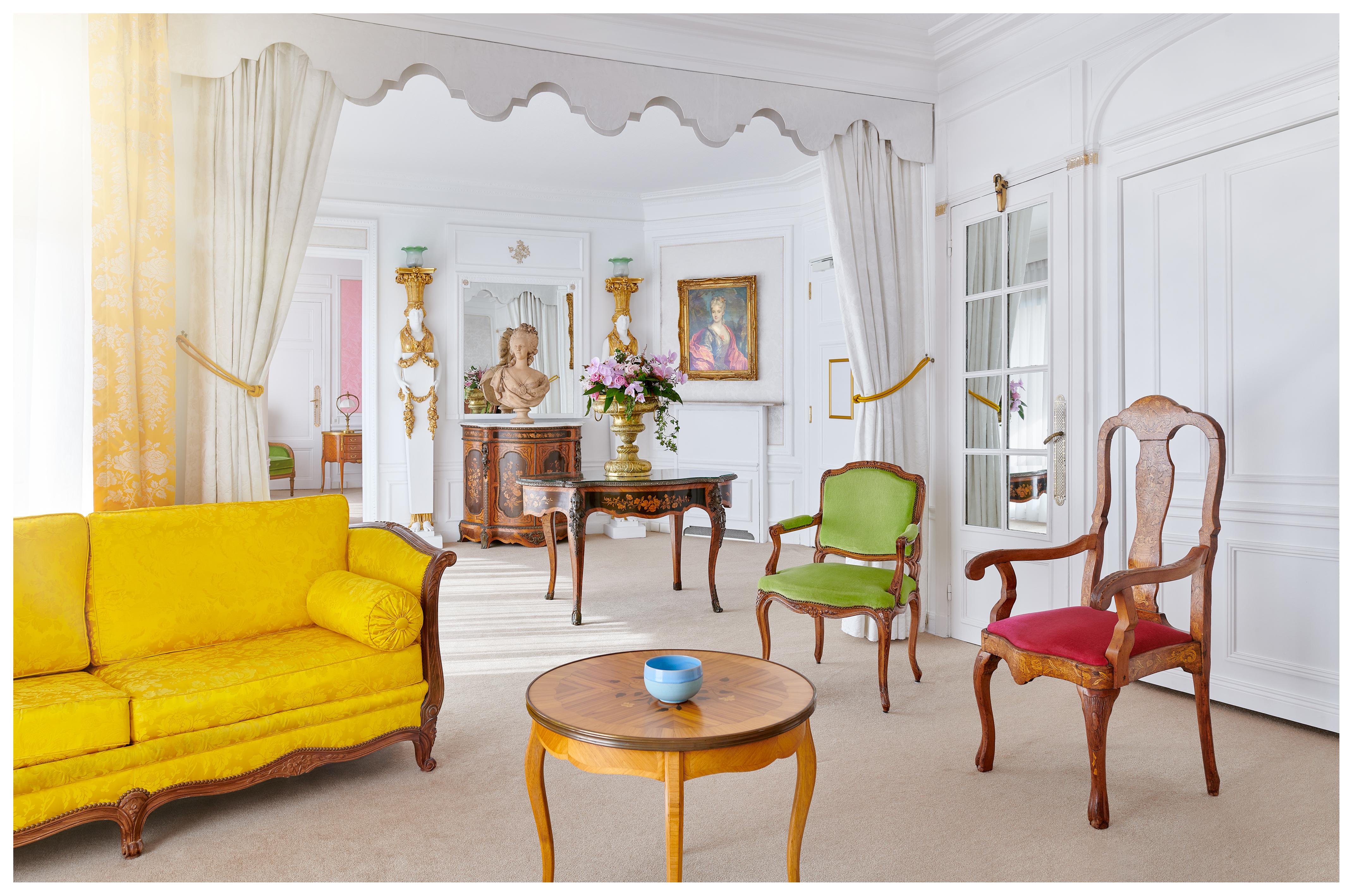Hotel Le Negresco Nizza Esterno foto A room in the hotel