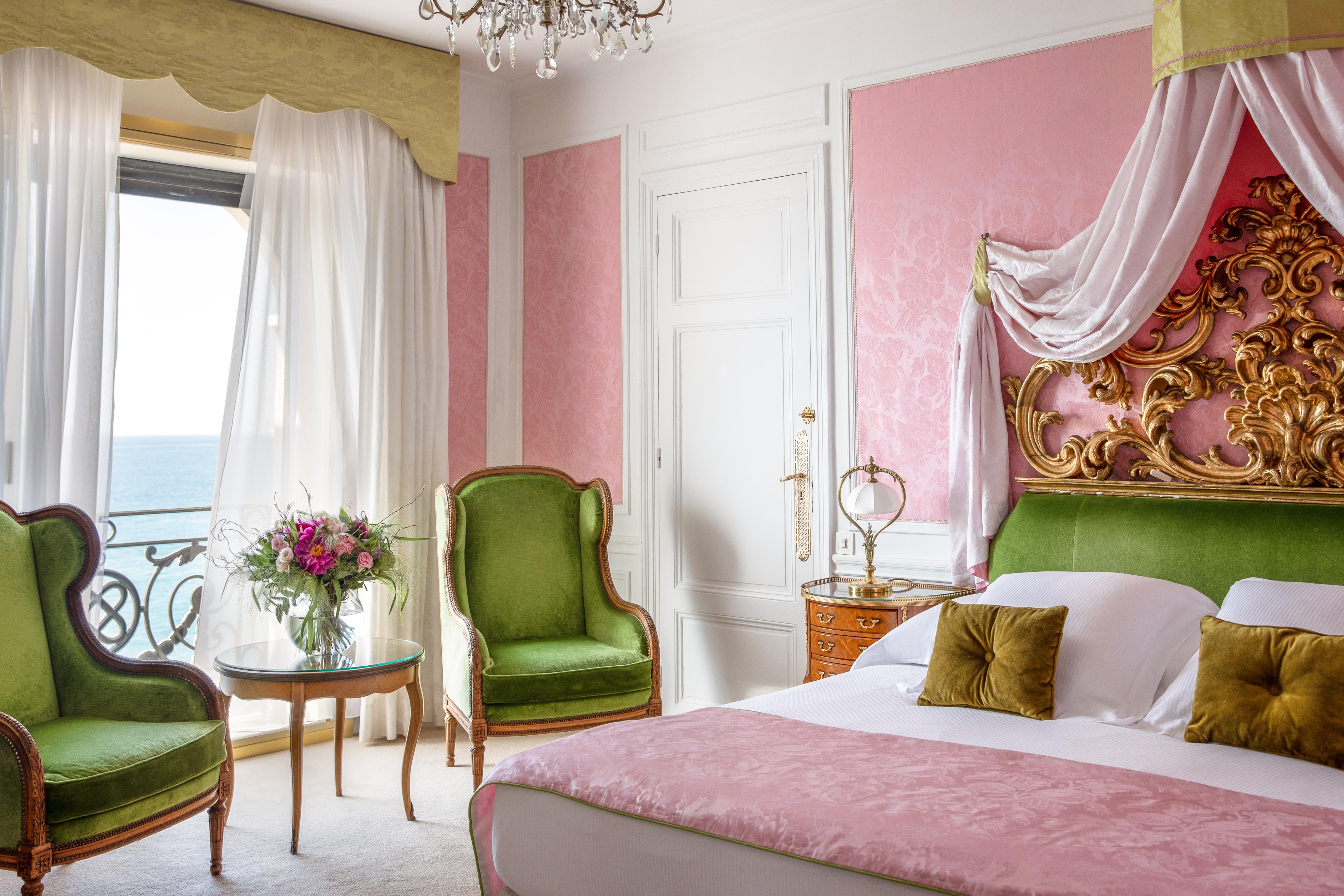 Hotel Le Negresco Nizza Esterno foto A room at the Hotel Excelsior