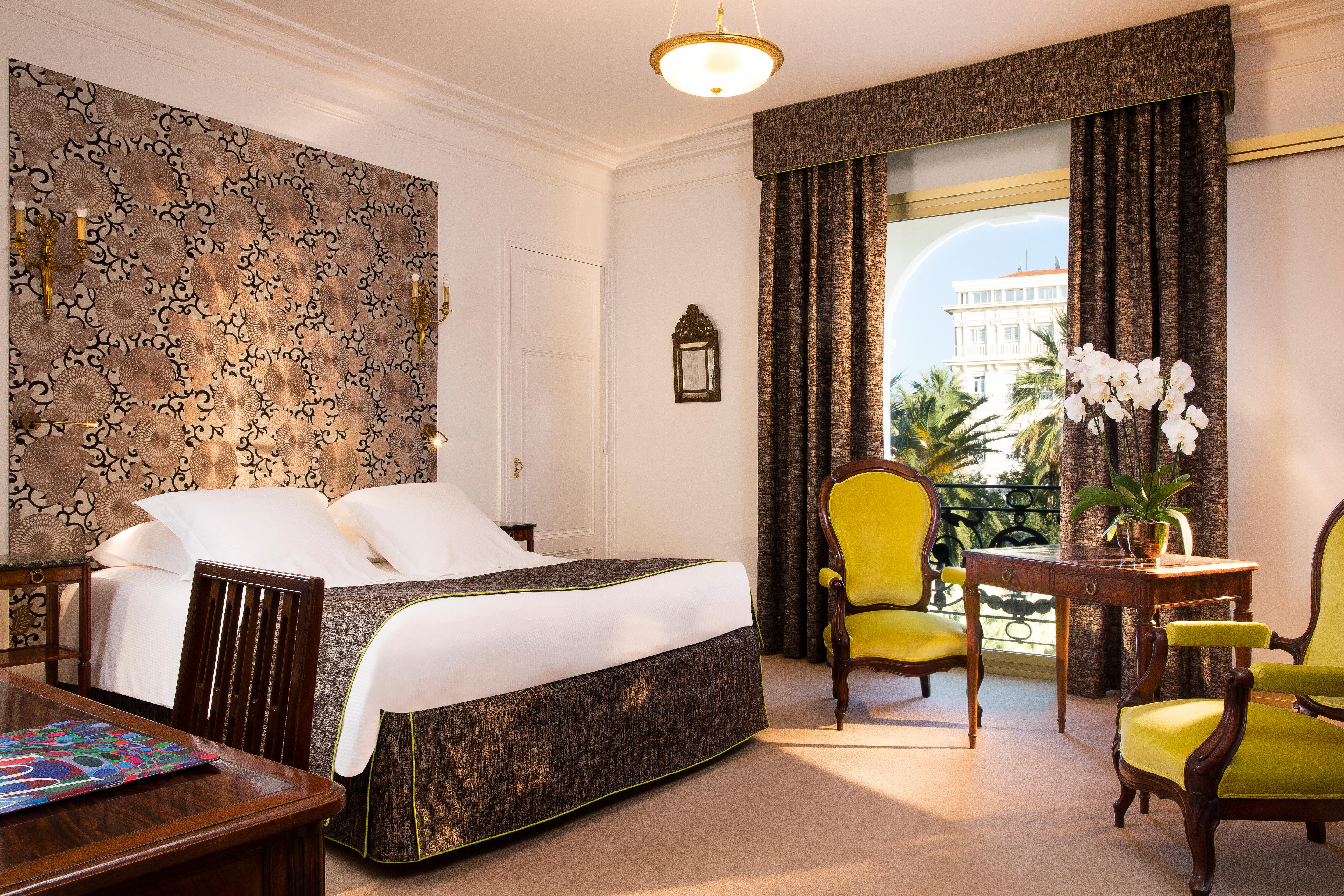 Hotel Le Negresco Nizza Esterno foto A room at the Hotel Excelsior