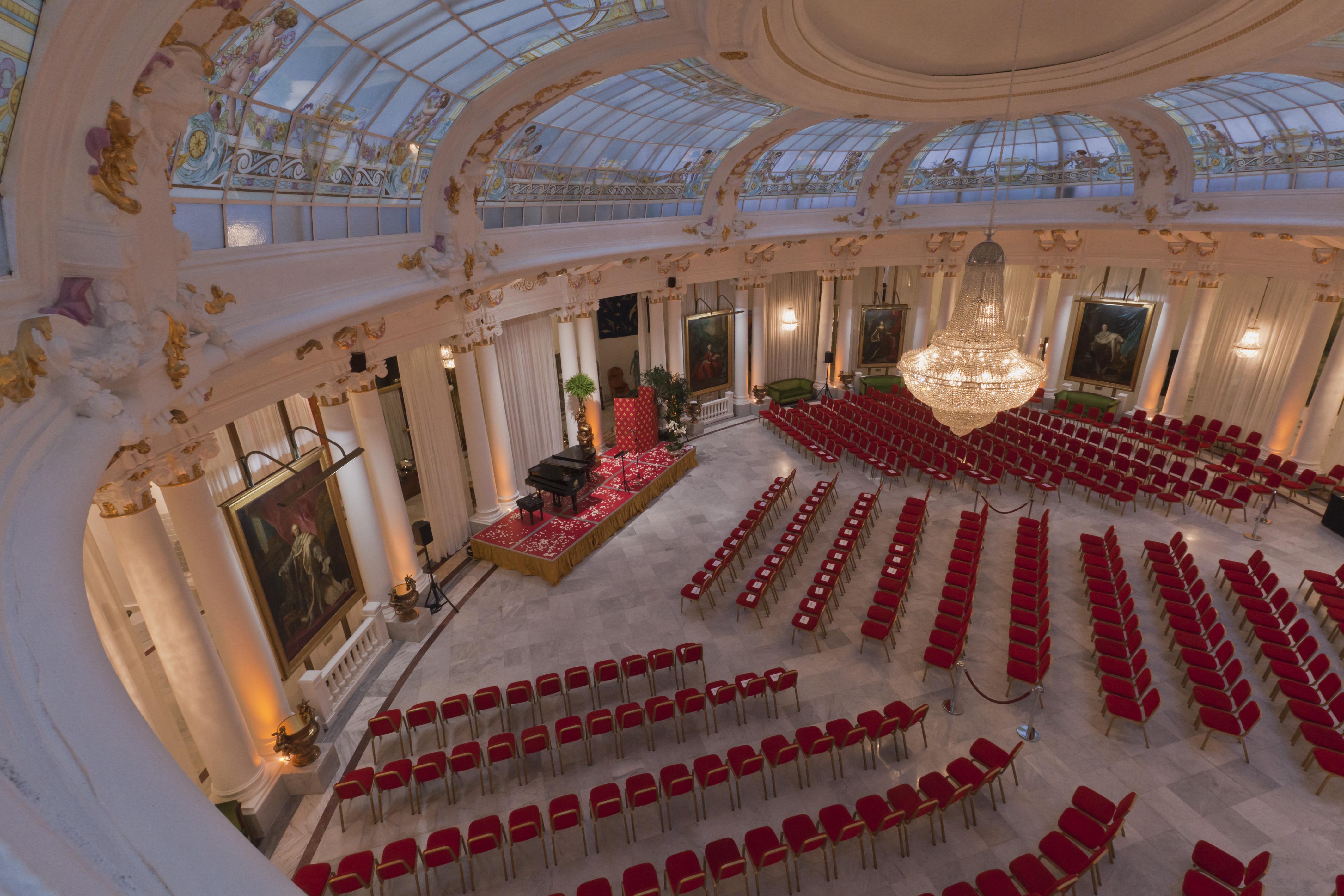 Hotel Le Negresco Nizza Esterno foto The interior of the Palais de Beaulieu