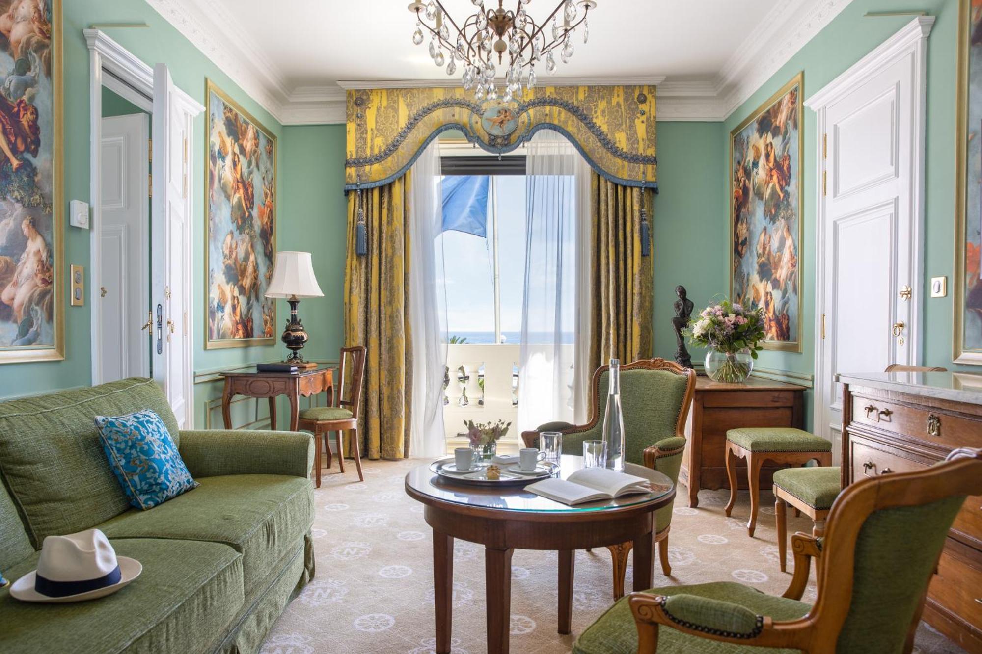 Hotel Le Negresco Nizza Esterno foto A suite at the Hotel Excelsior